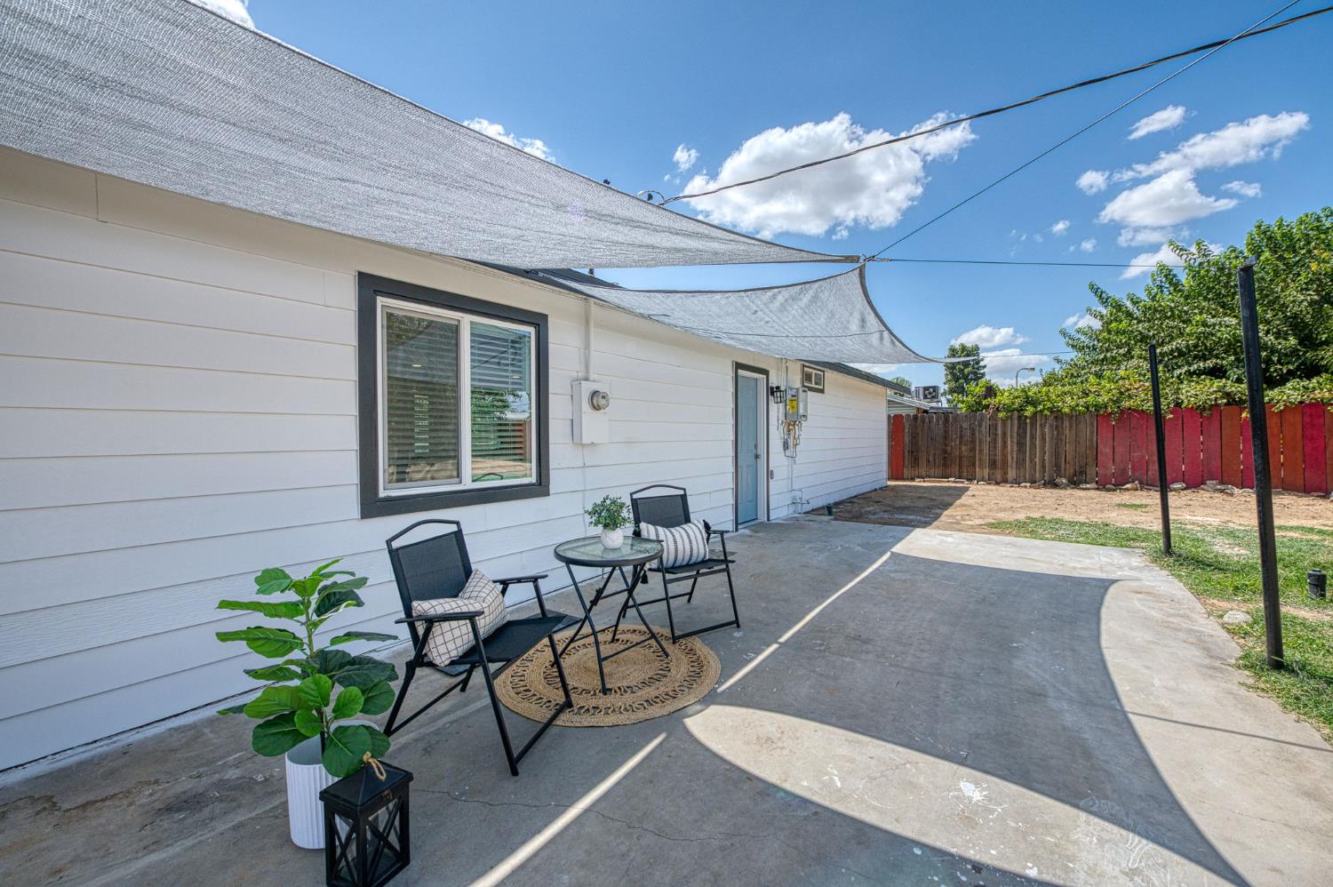 8754 E Ostler St, Selma, CA 93662
