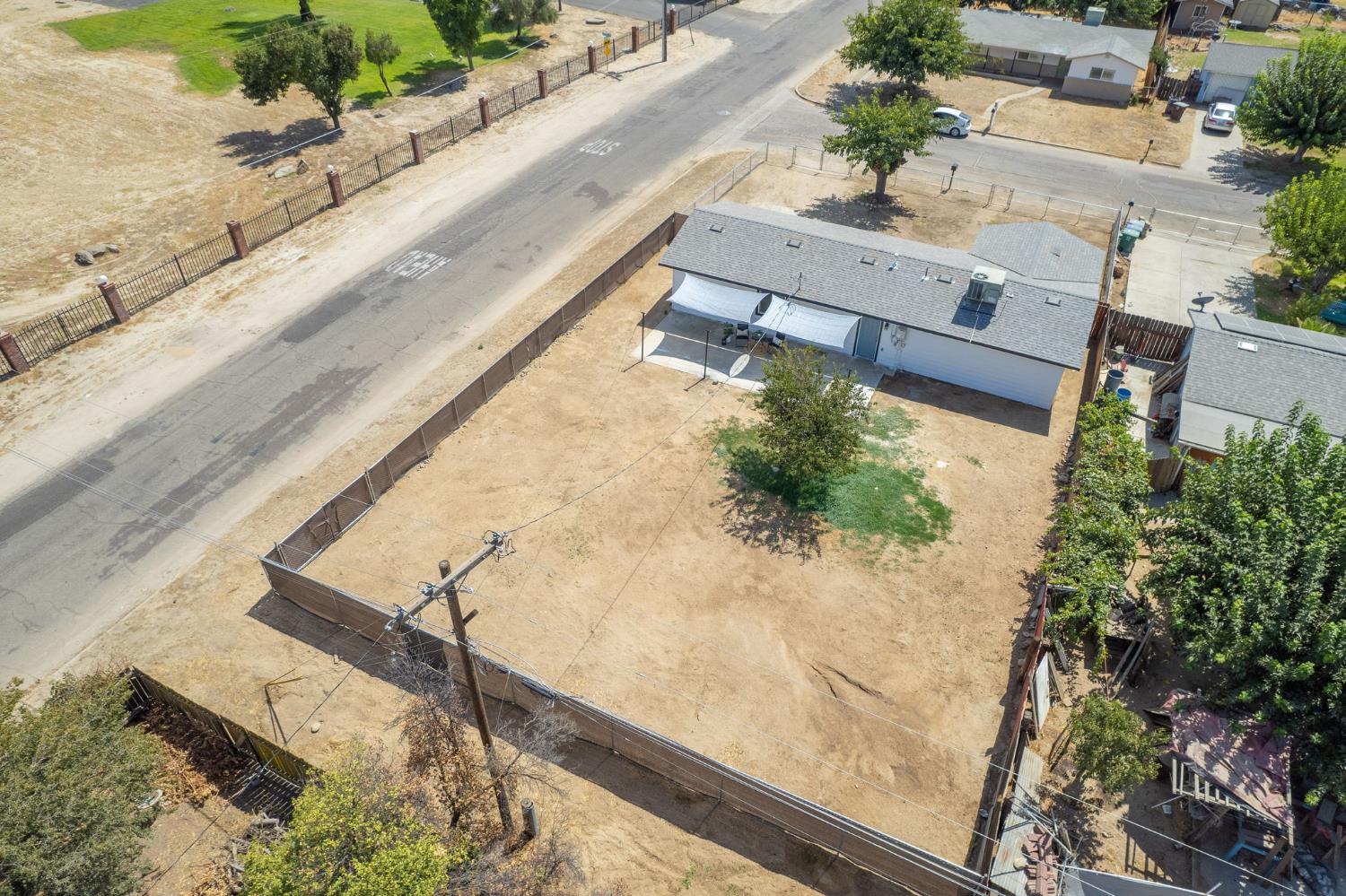 8754 E Ostler St, Selma, CA 93662