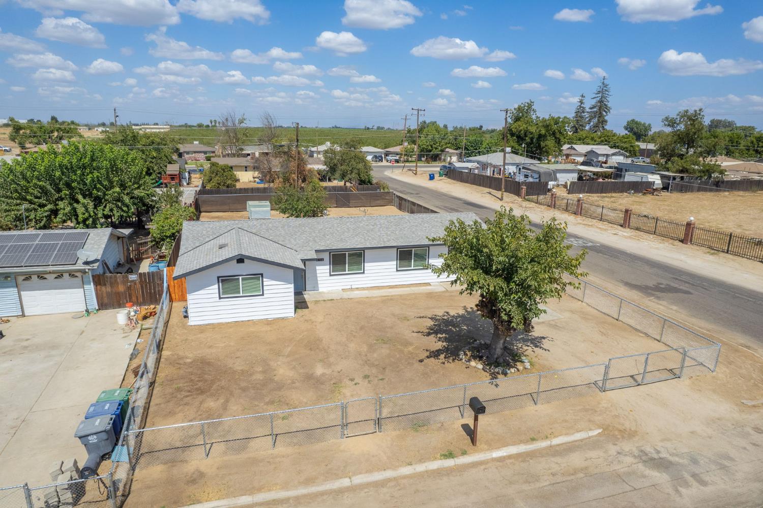 8754 E Ostler St, Selma, CA 93662