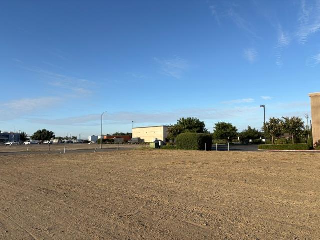 2551 Mitchell Ct, Madera, CA 93637