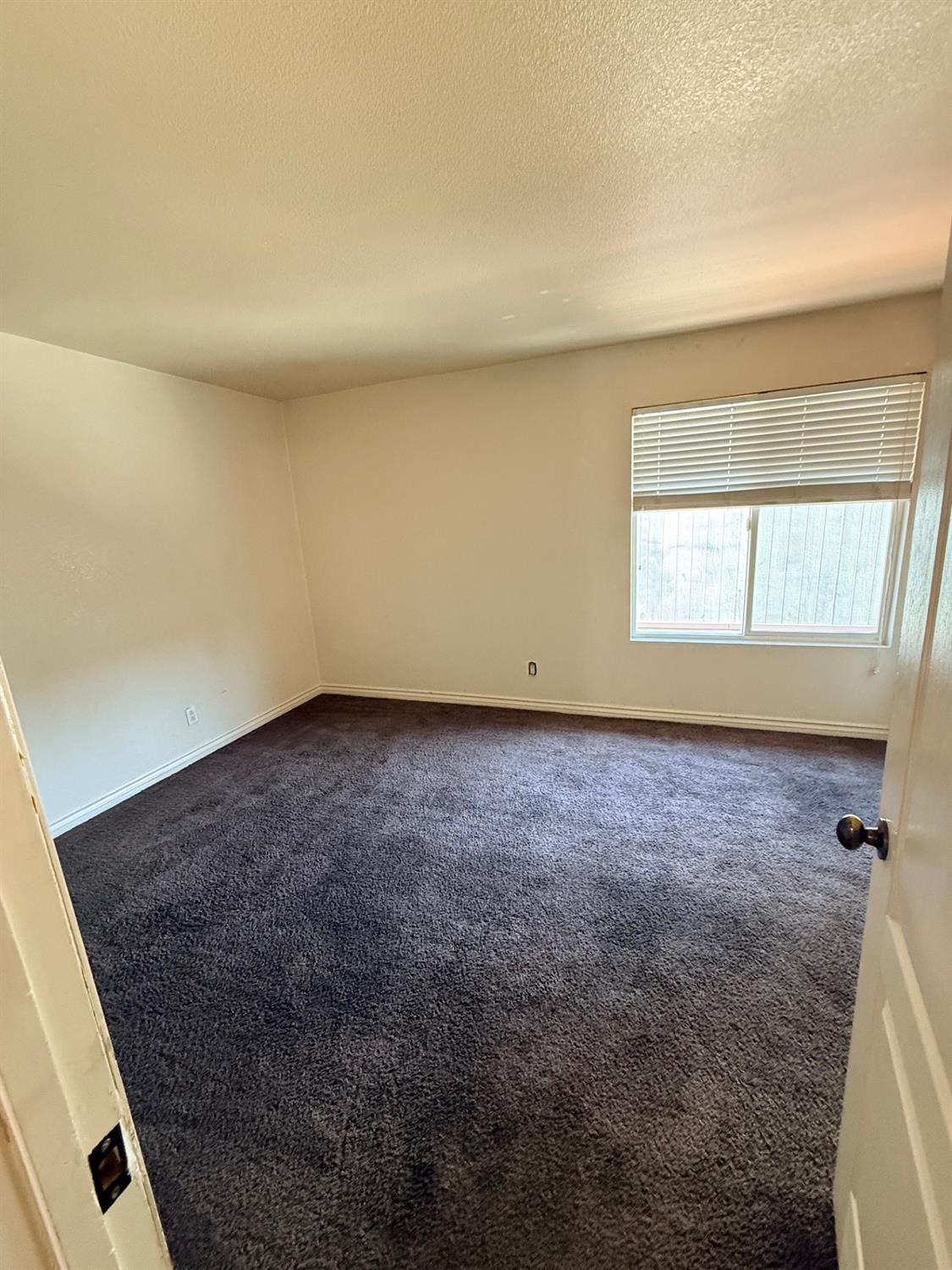 1745 N Winery Ave #144, Fresno, CA 93703