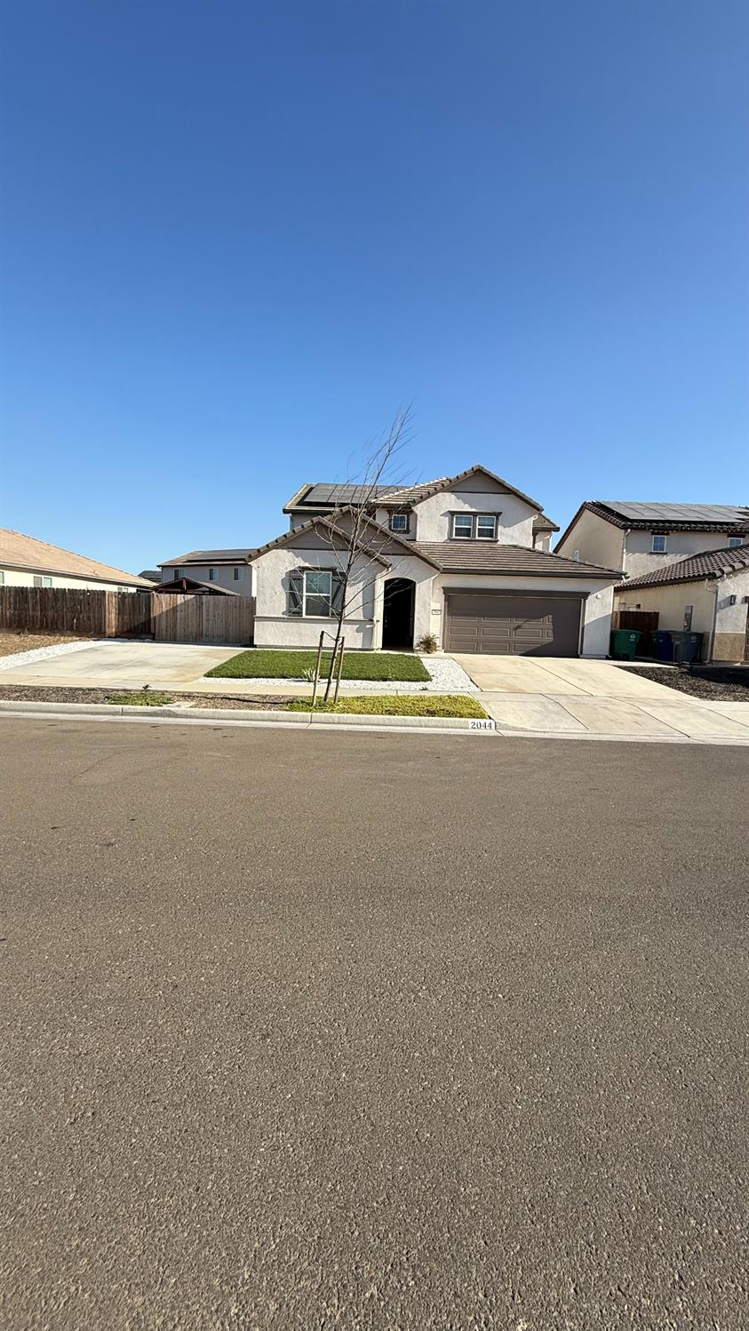 2044 Edwards St, Los Banos, CA 93635
