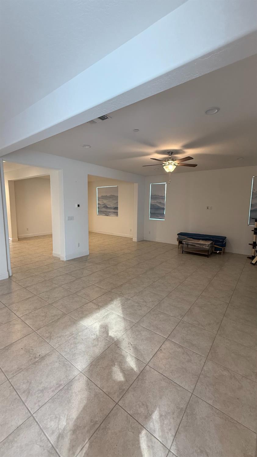 2044 Edwards St, Los Banos, CA 93635