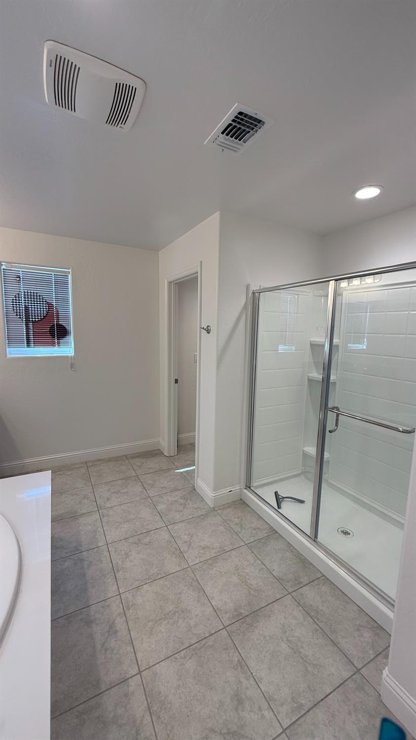 2044 Edwards St, Los Banos, CA 93635
