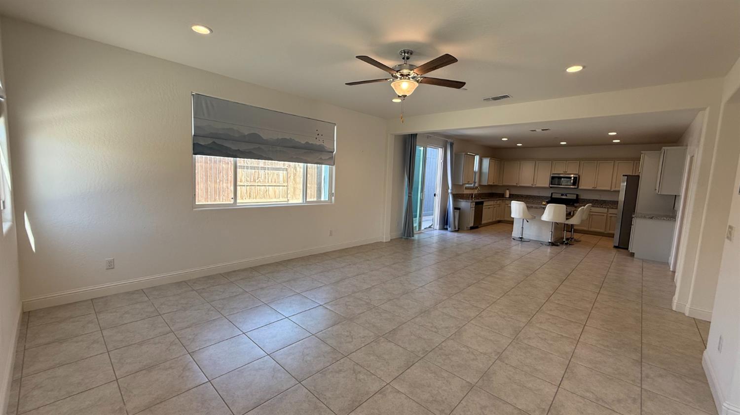 2044 Edwards St, Los Banos, CA 93635