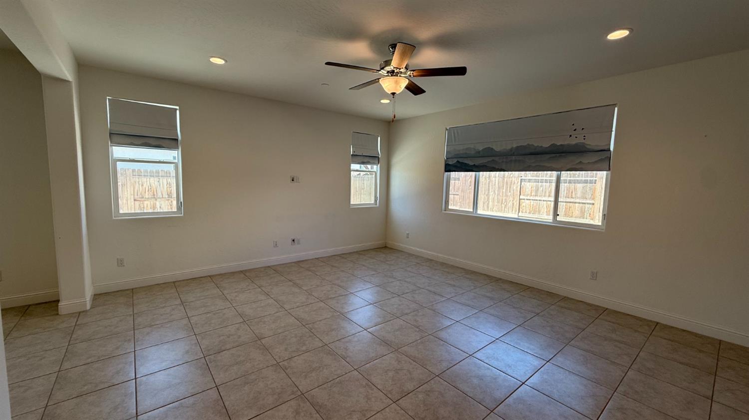 2044 Edwards St, Los Banos, CA 93635