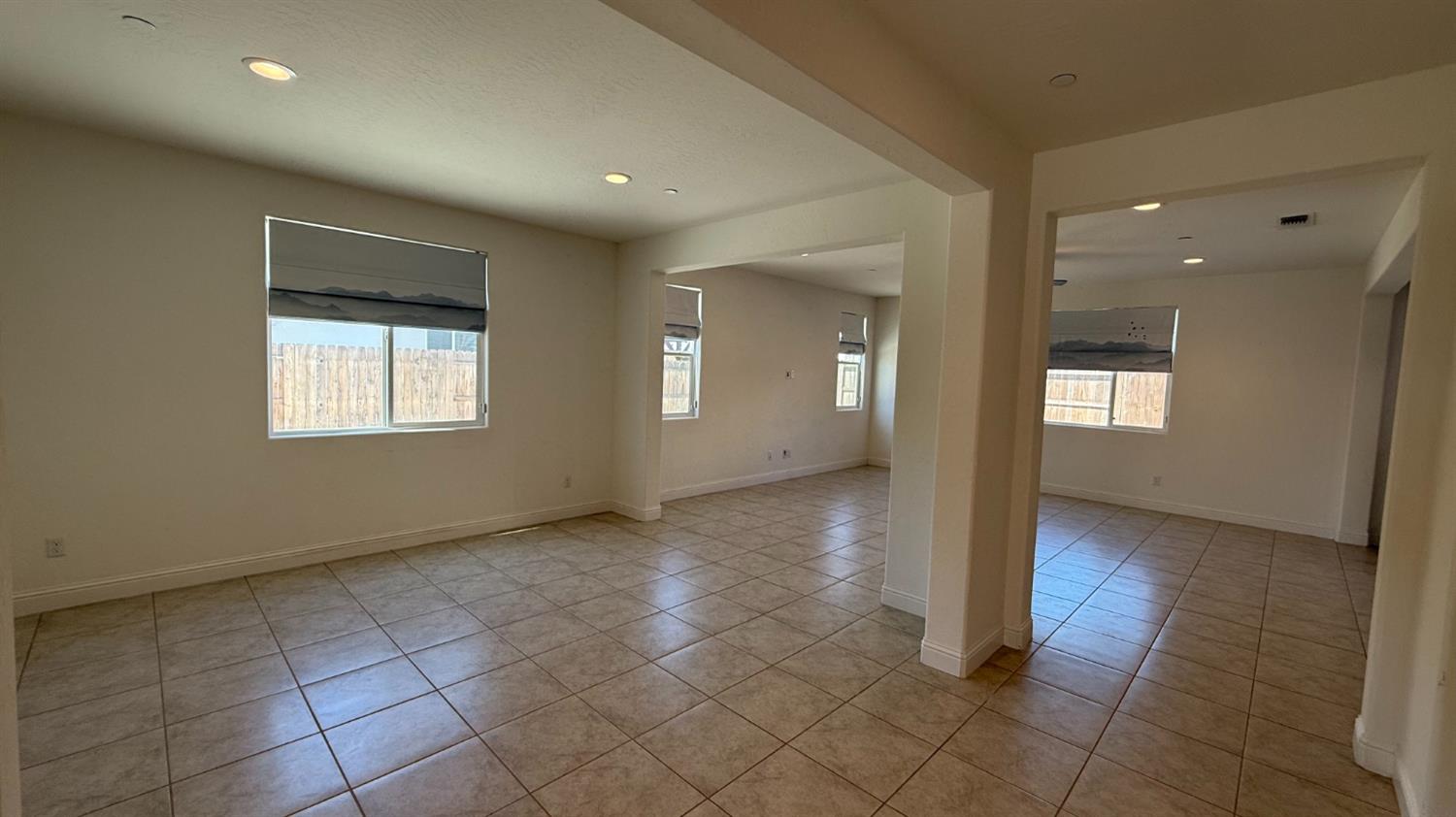 2044 Edwards St, Los Banos, CA 93635