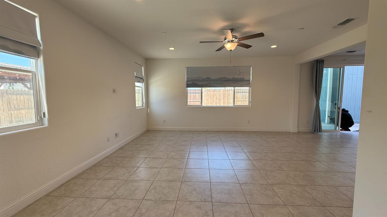 2044 Edwards St, Los Banos, CA 93635
