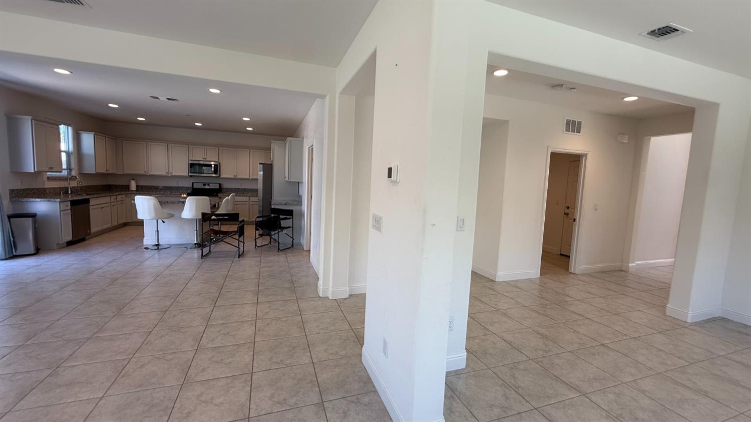 2044 Edwards St, Los Banos, CA 93635