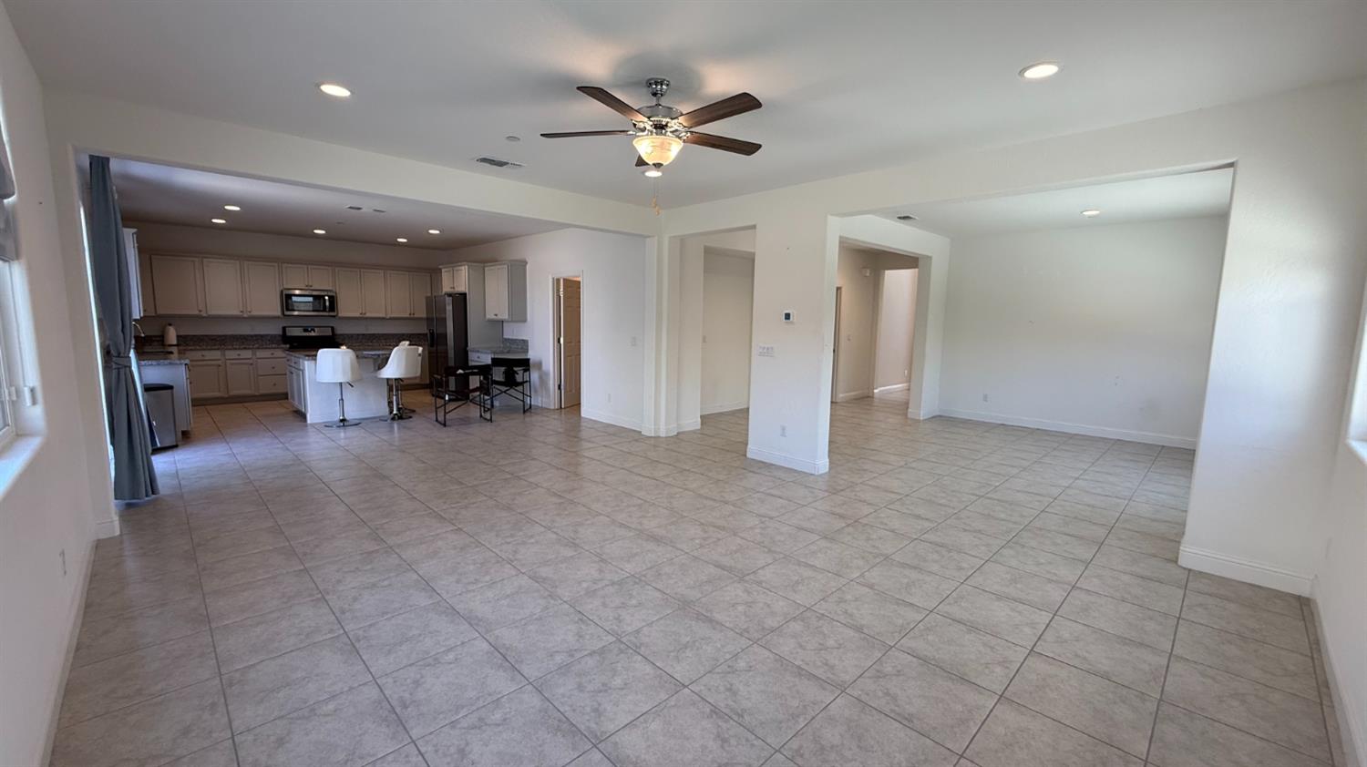 2044 Edwards St, Los Banos, CA 93635