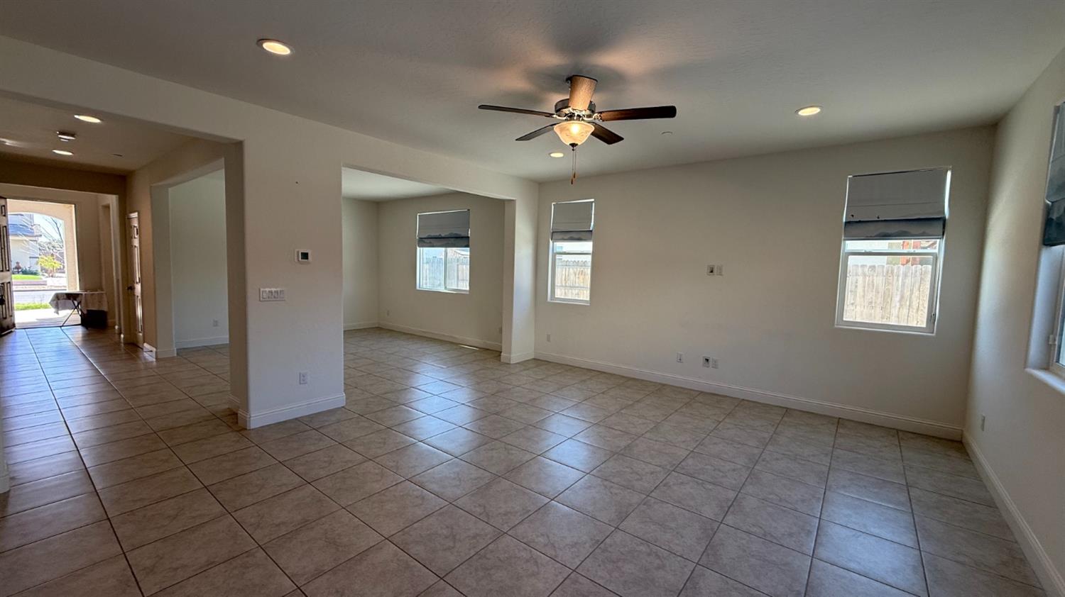2044 Edwards St, Los Banos, CA 93635