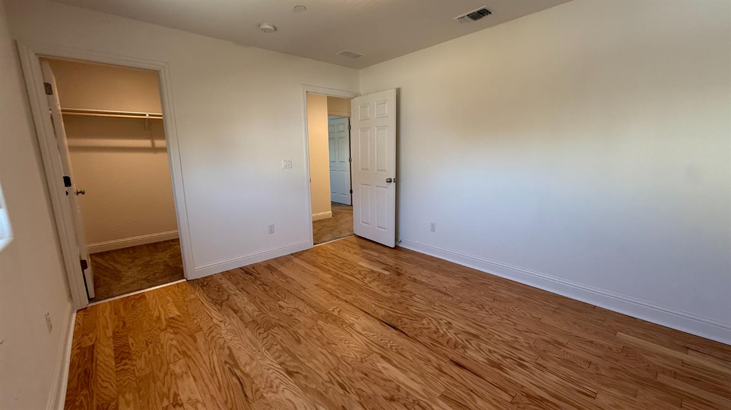 2044 Edwards St, Los Banos, CA 93635
