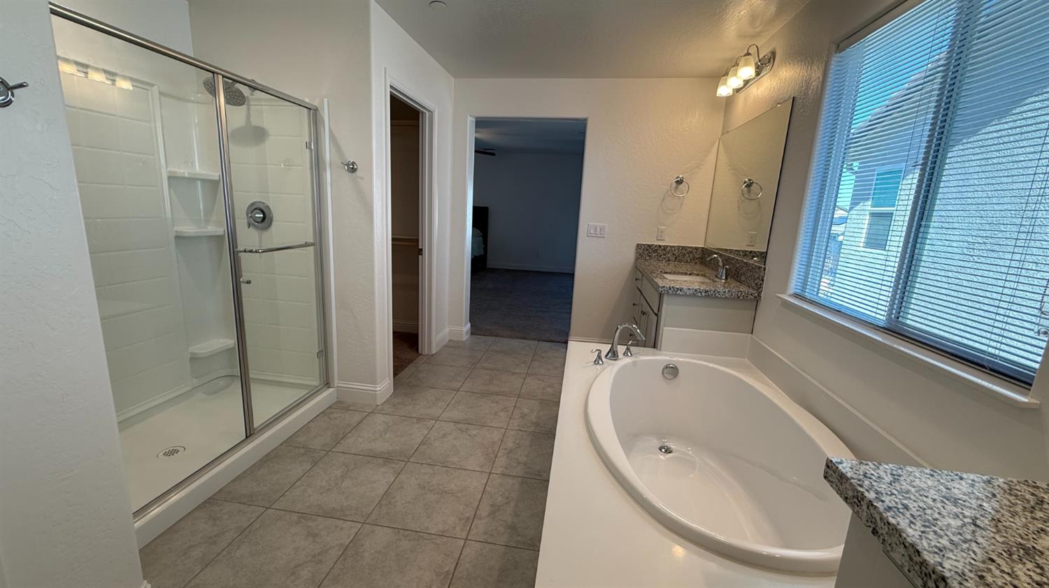 2044 Edwards St, Los Banos, CA 93635