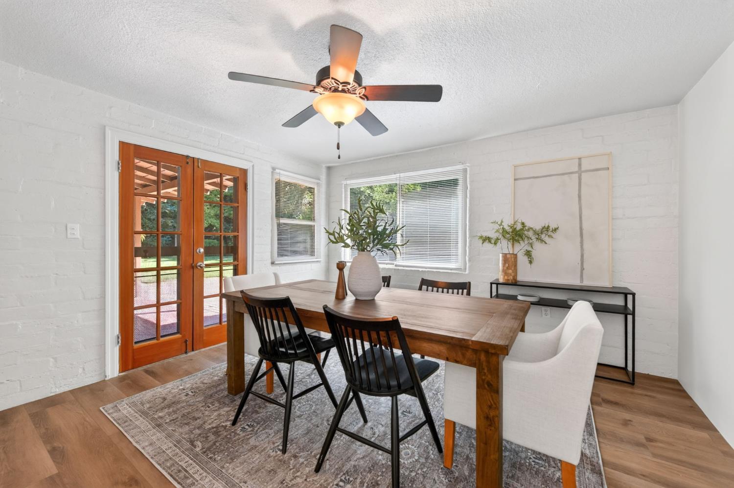 420 E Pontiac Way, Fresno, CA 93704