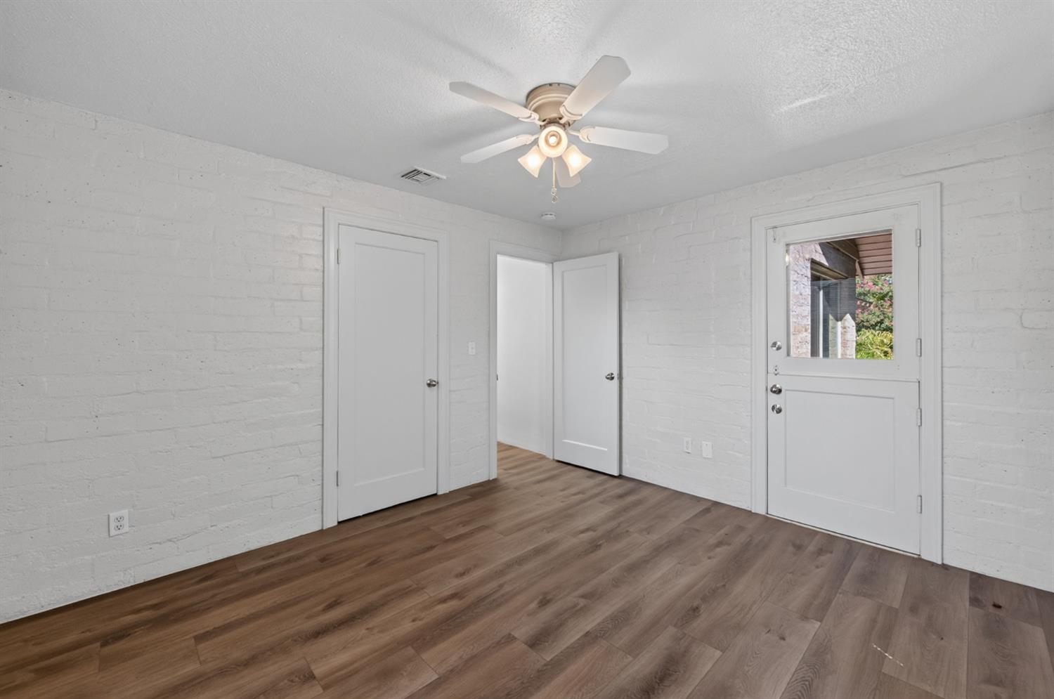 420 E Pontiac Way, Fresno, CA 93704