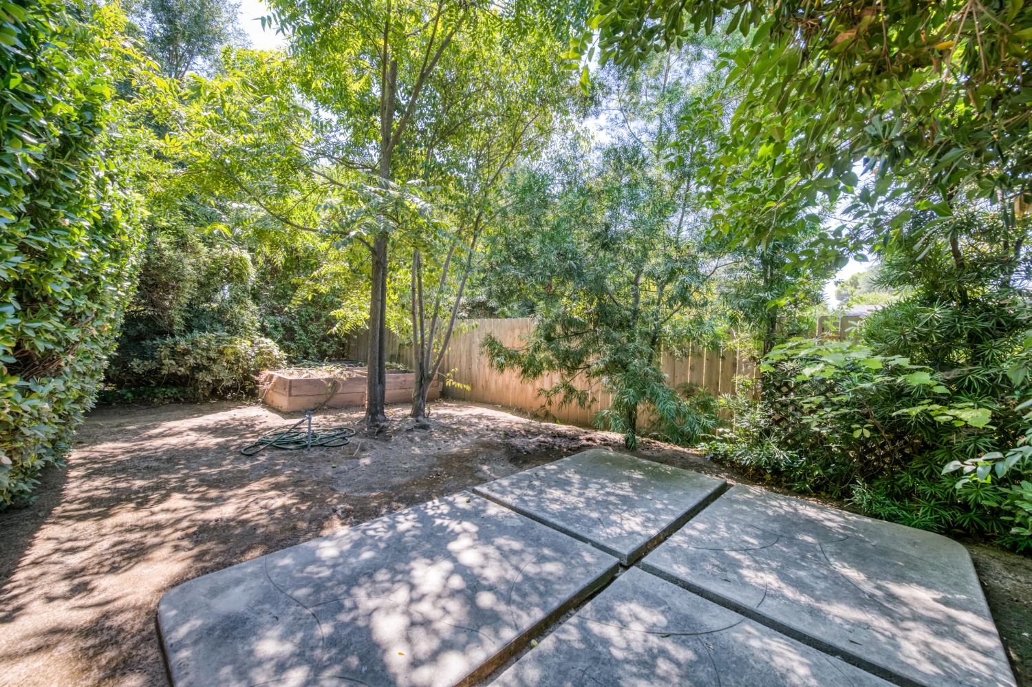 420 E Pontiac Way, Fresno, CA 93704