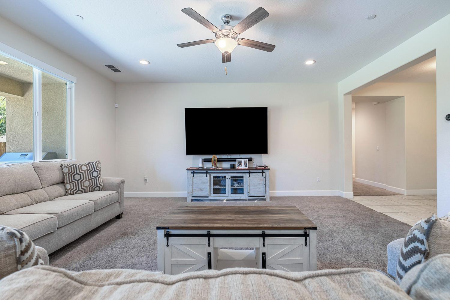 6756 E Brown Ave, Fresno, CA 93727