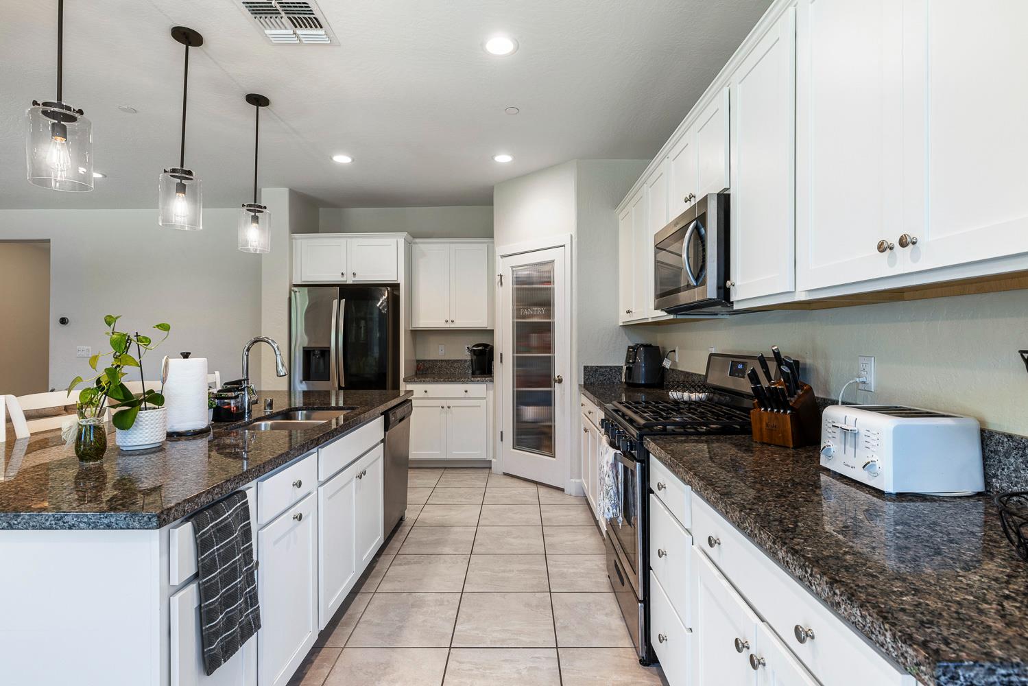 6756 E Brown Ave, Fresno, CA 93727