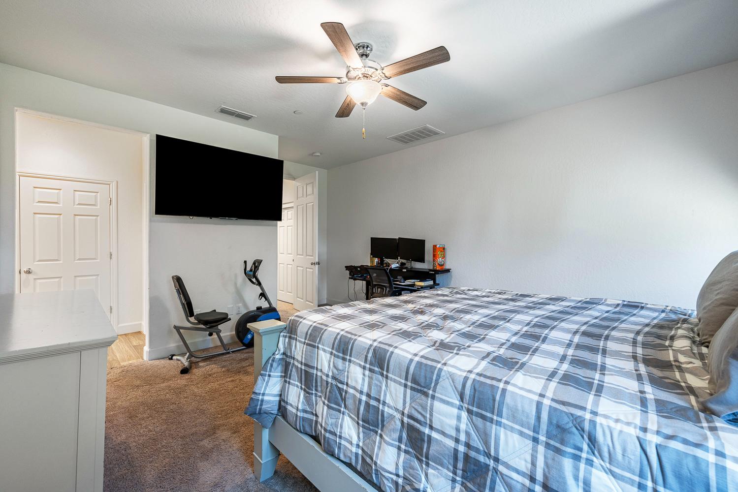 6756 E Brown Ave, Fresno, CA 93727