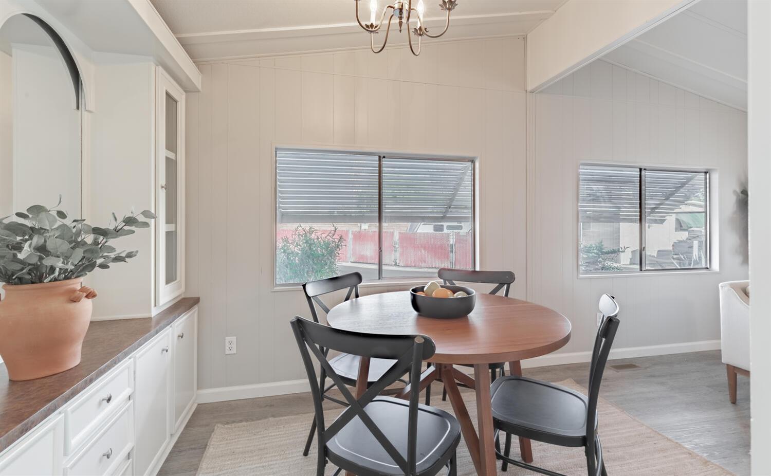 1001 Sylmar Ave #128, Clovis, CA 93612