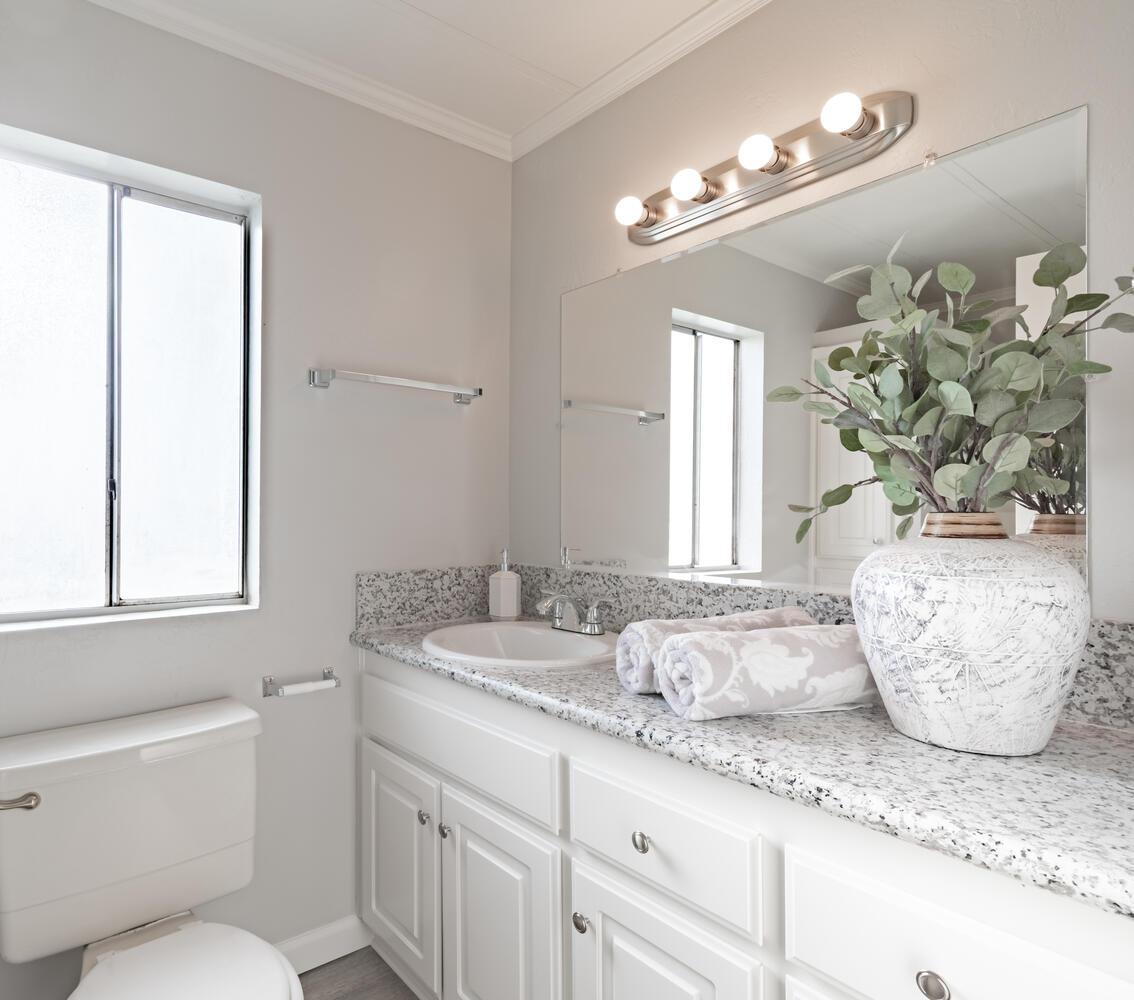 1001 Sylmar Ave #128, Clovis, CA 93612