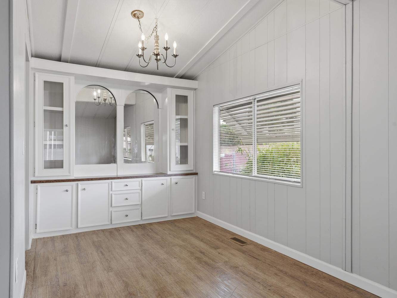 1001 Sylmar Ave #128, Clovis, CA 93612