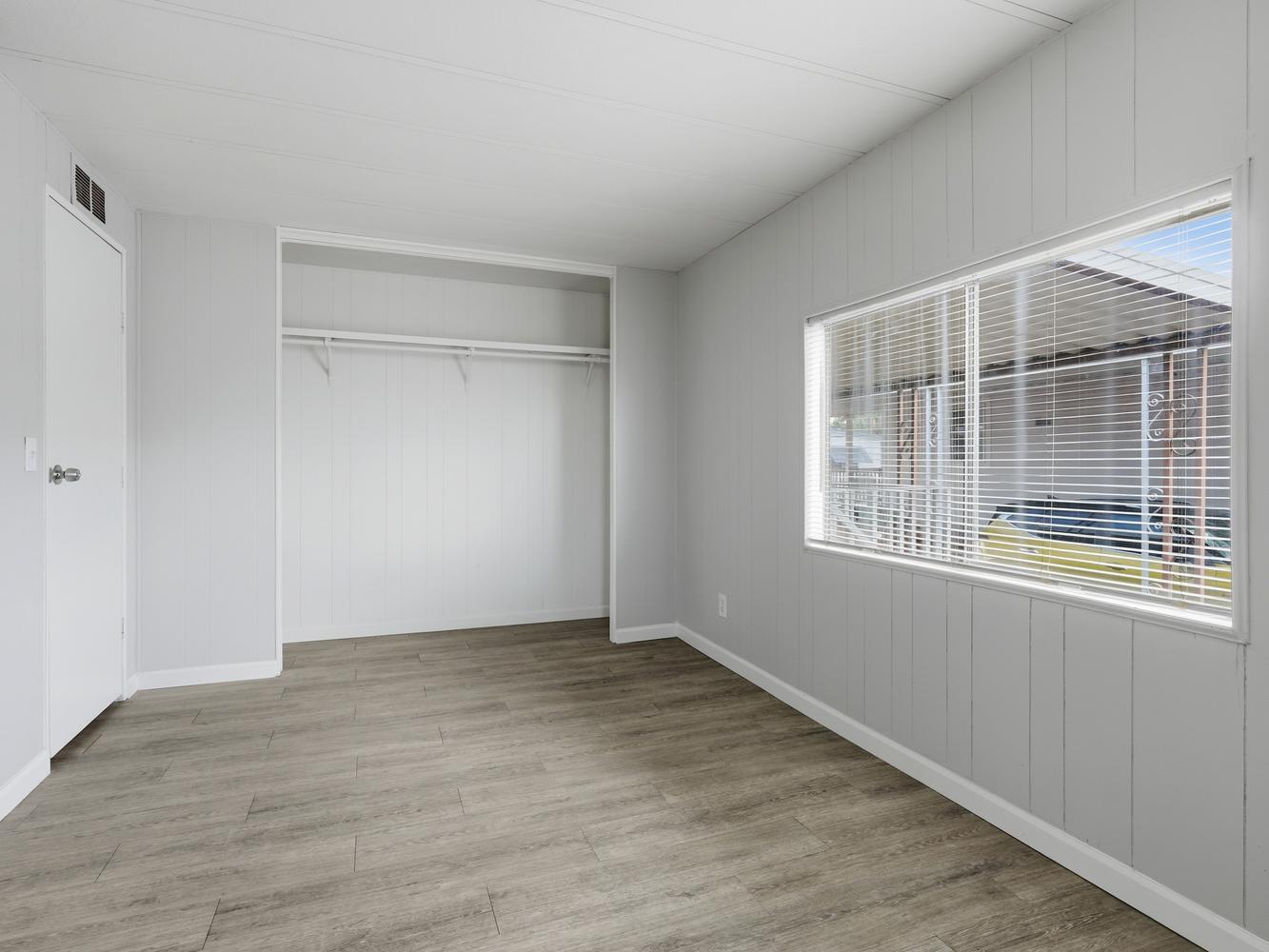 1001 Sylmar Ave #128, Clovis, CA 93612