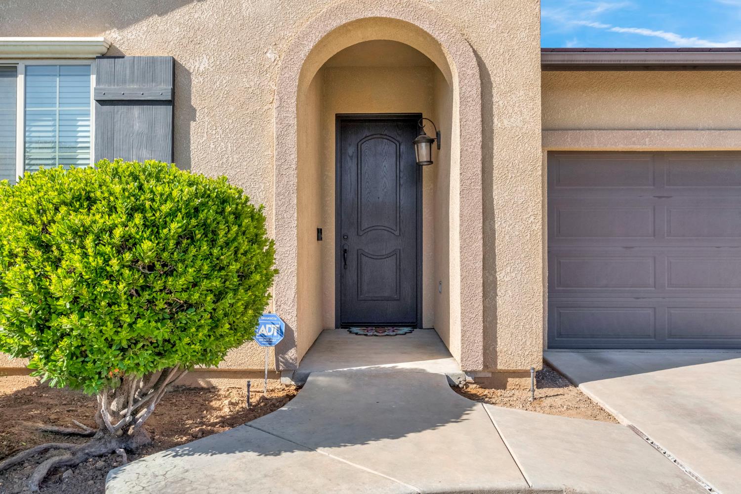 6810 W Stuart Ave, Fresno, CA 93723