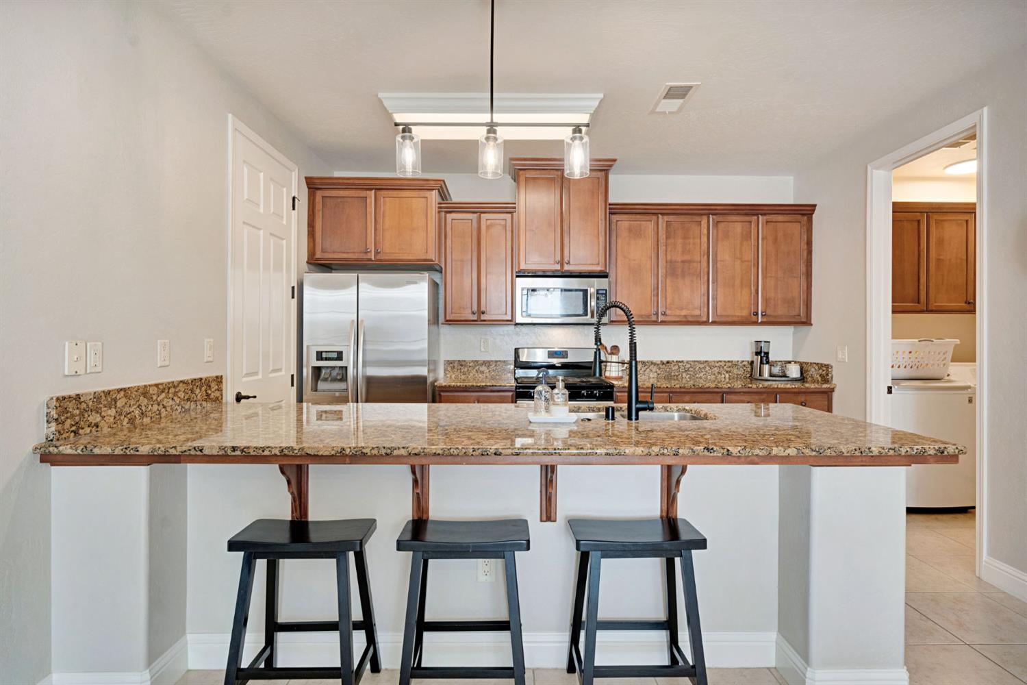 6810 W Stuart Ave, Fresno, CA 93723