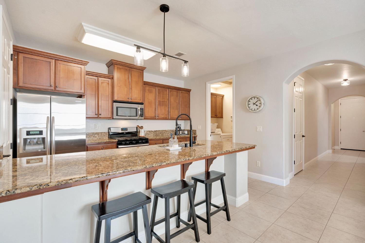 6810 W Stuart Ave, Fresno, CA 93723