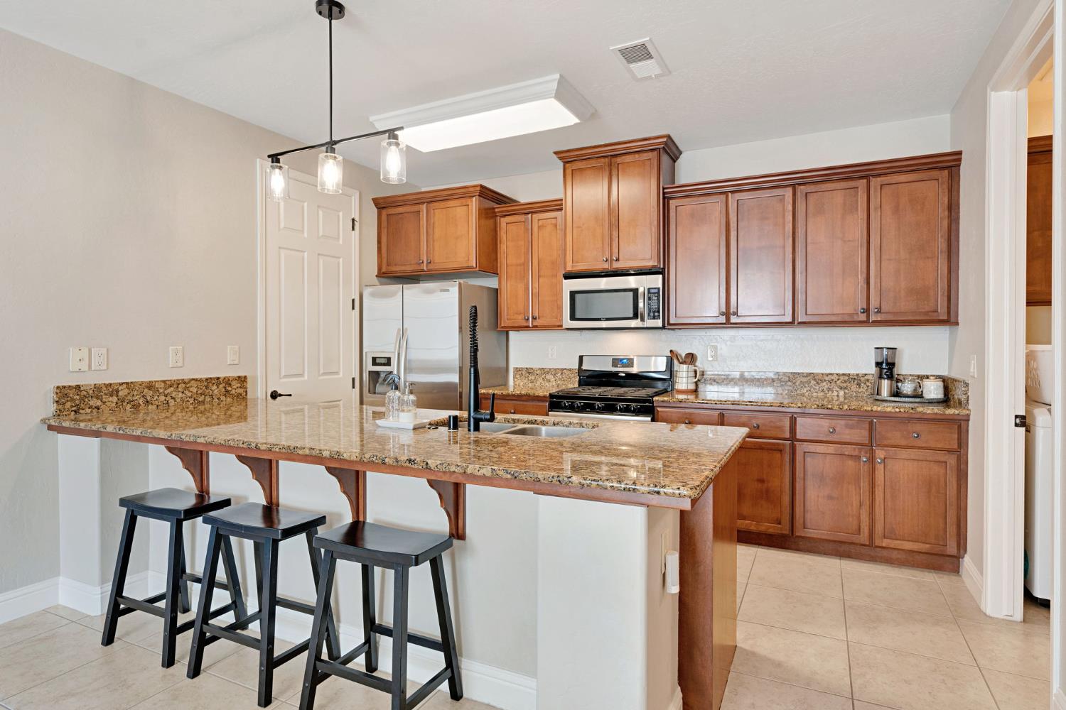 6810 W Stuart Ave, Fresno, CA 93723