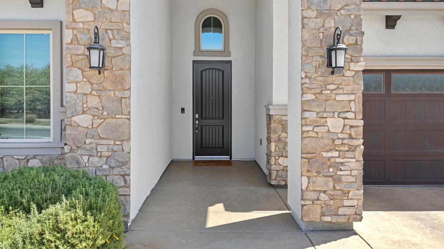 287 S Westberry Blvd, Madera, CA 93637