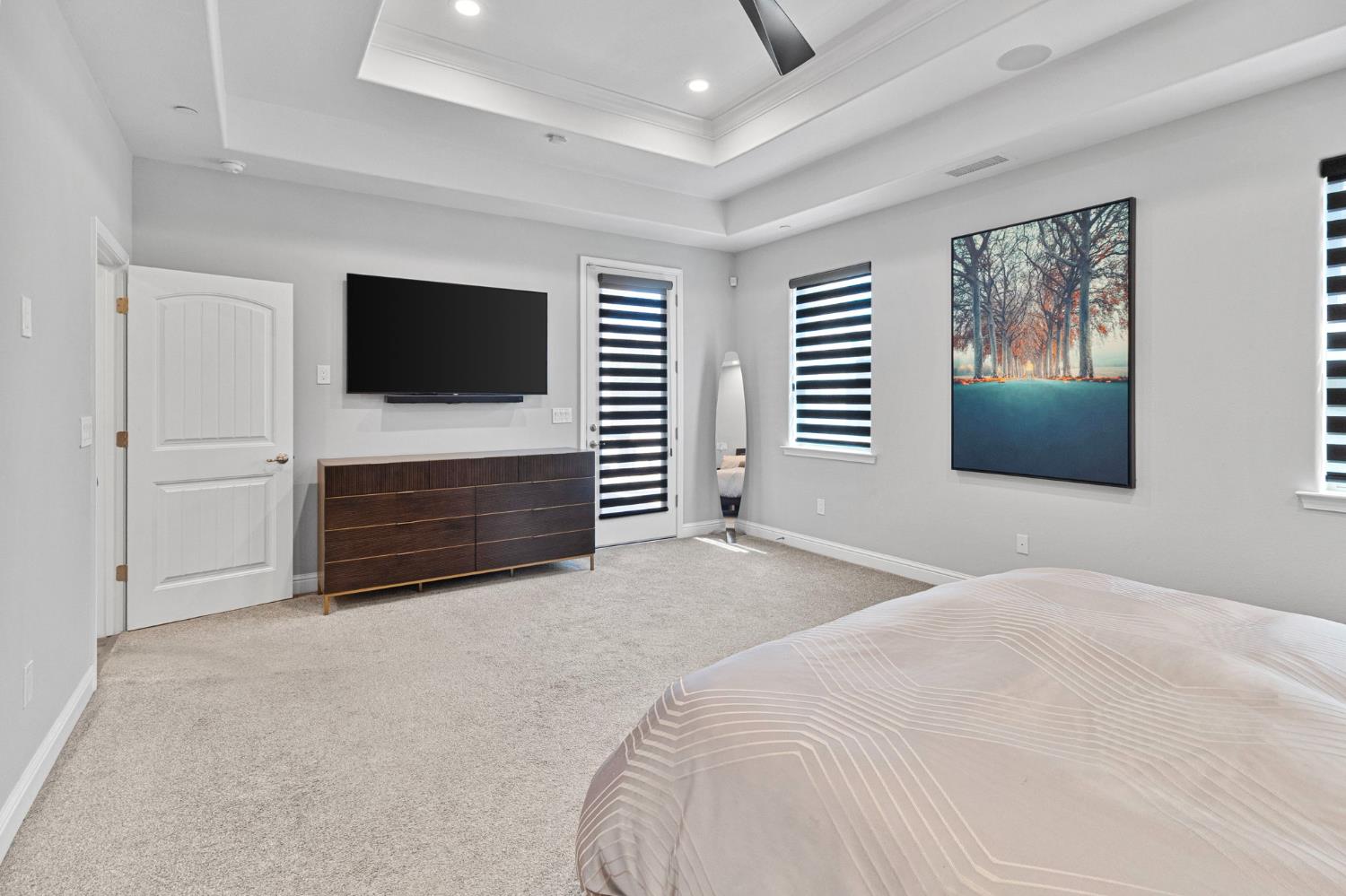 287 S Westberry Blvd, Madera, CA 93637