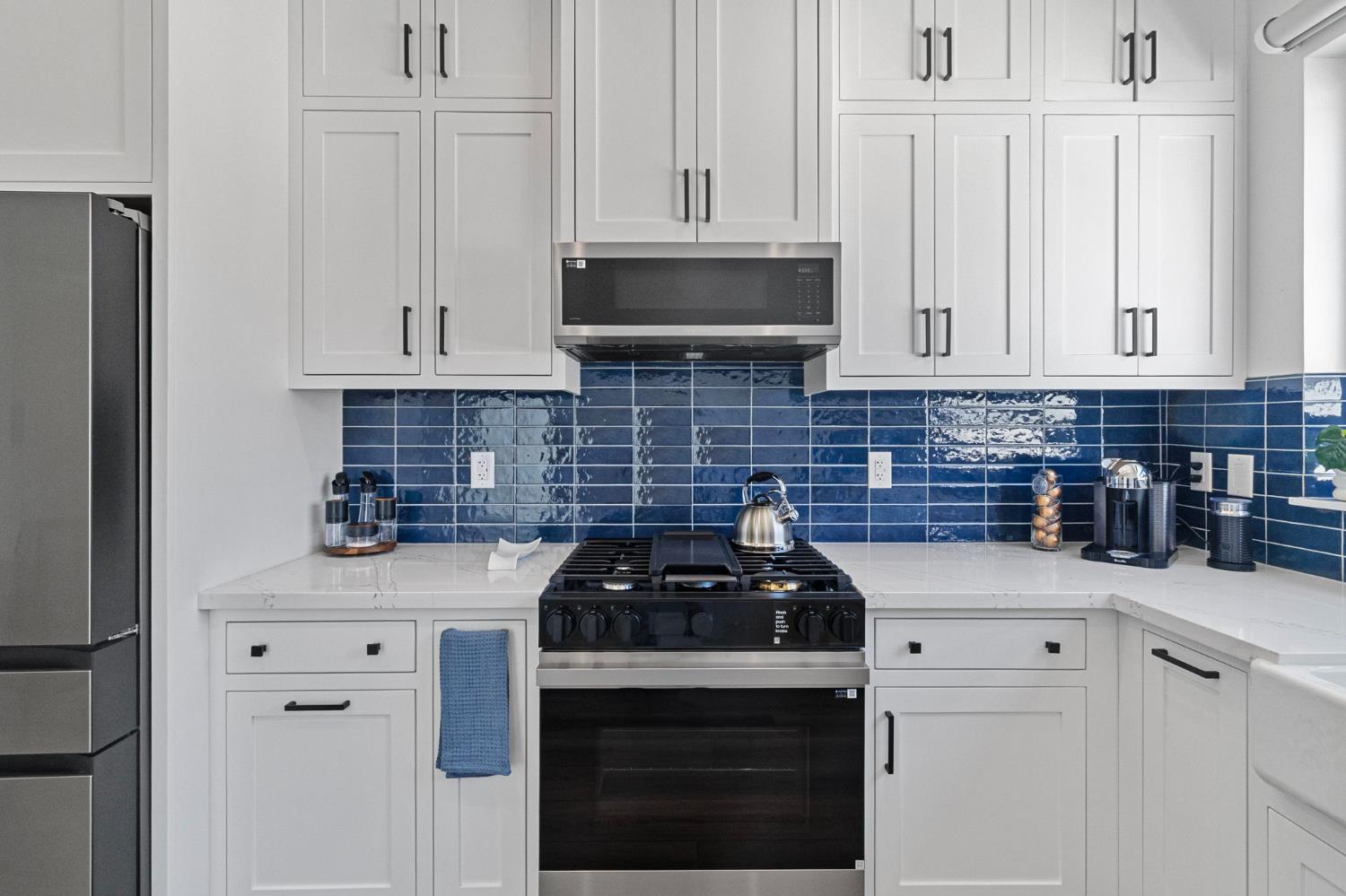287 S Westberry Blvd, Madera, CA 93637