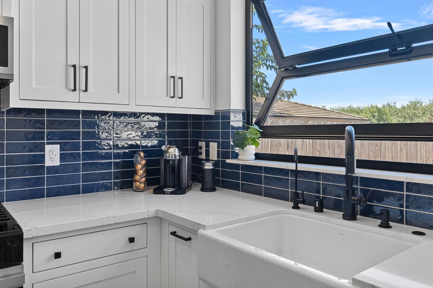 287 S Westberry Blvd, Madera, CA 93637