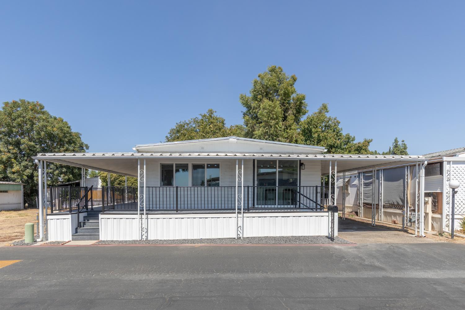 1272 Villa Ave #49, Clovis, CA 93612