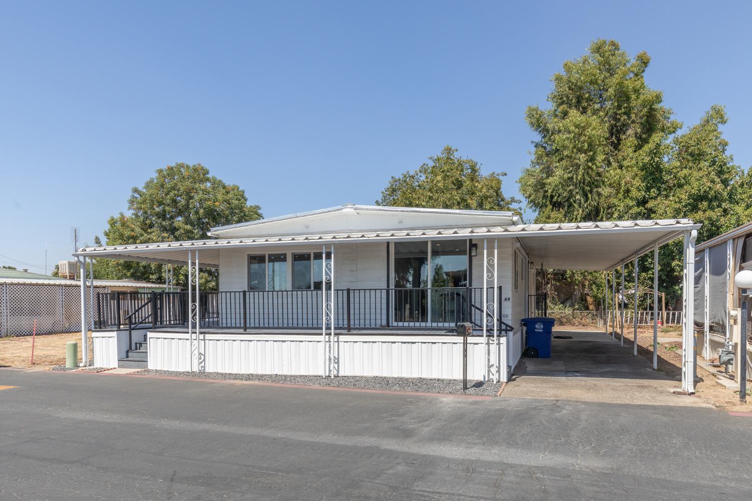 1272 Villa Ave #49, Clovis, CA 93612