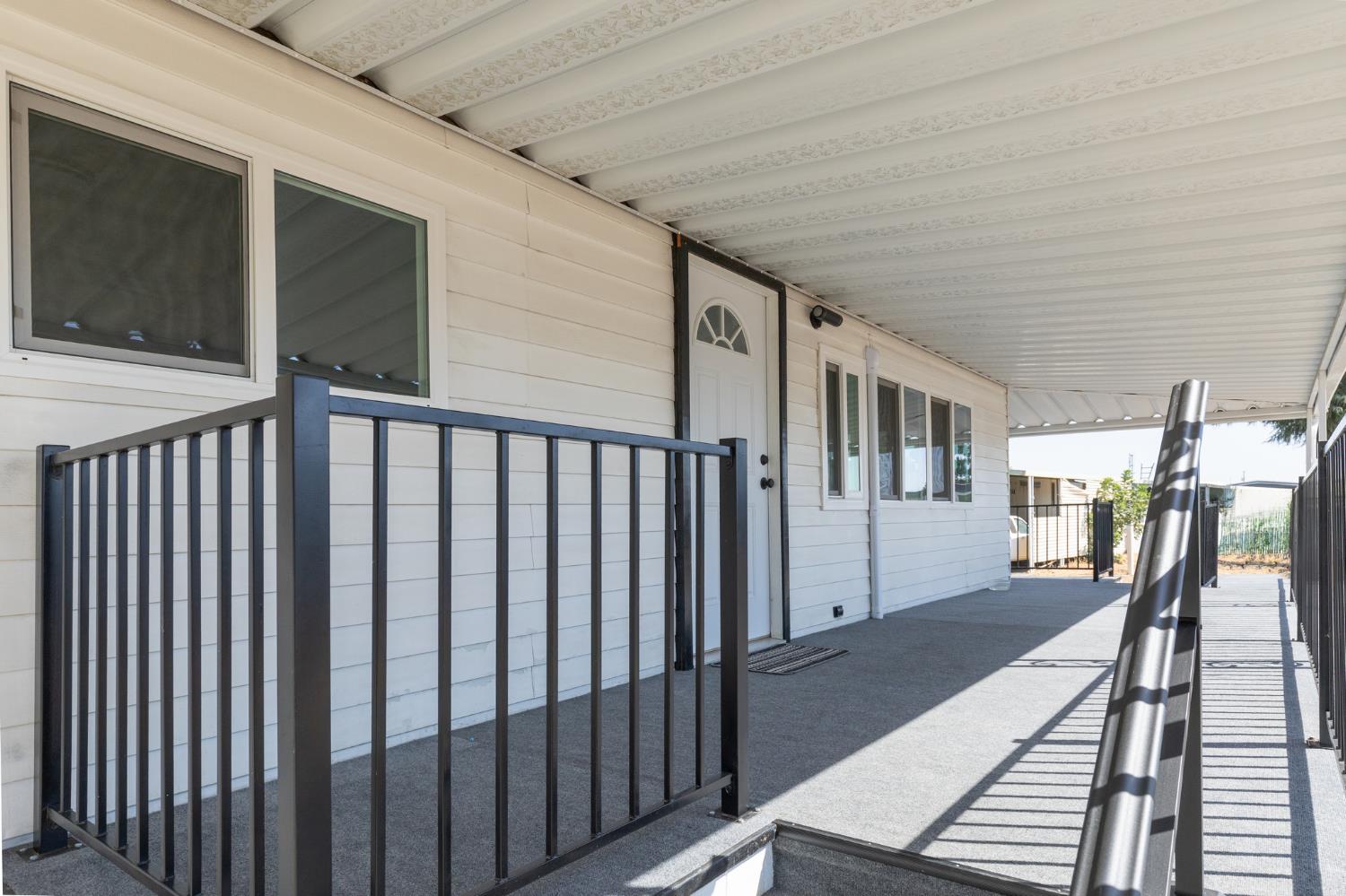 1272 Villa Ave #49, Clovis, CA 93612