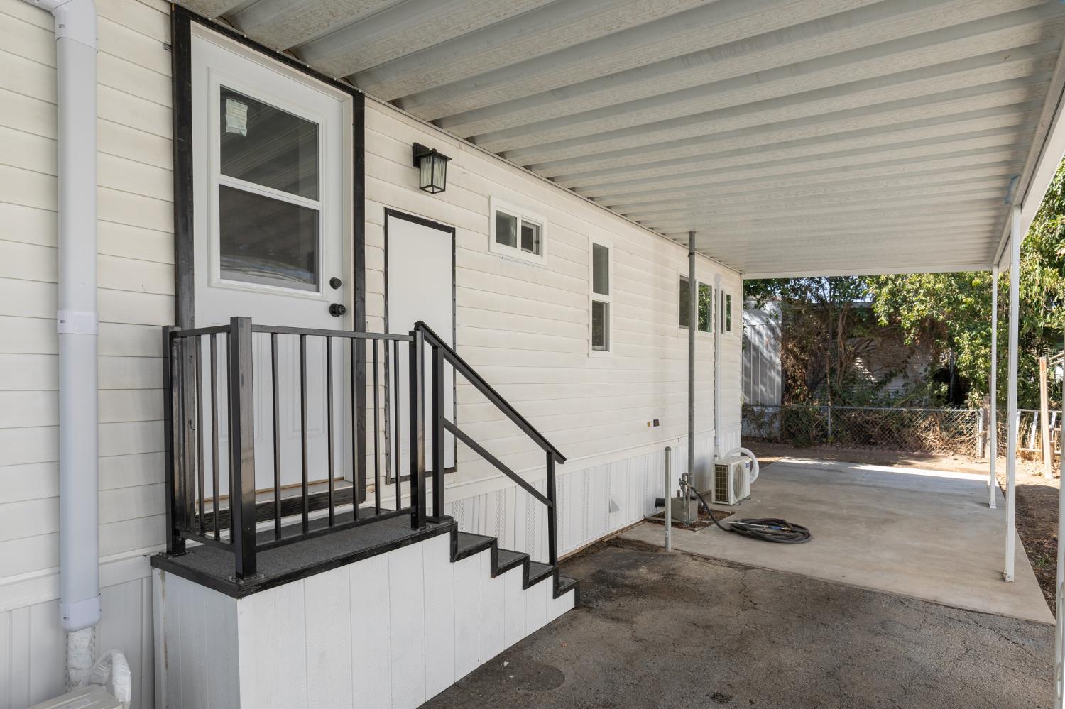 1272 Villa Ave #49, Clovis, CA 93612