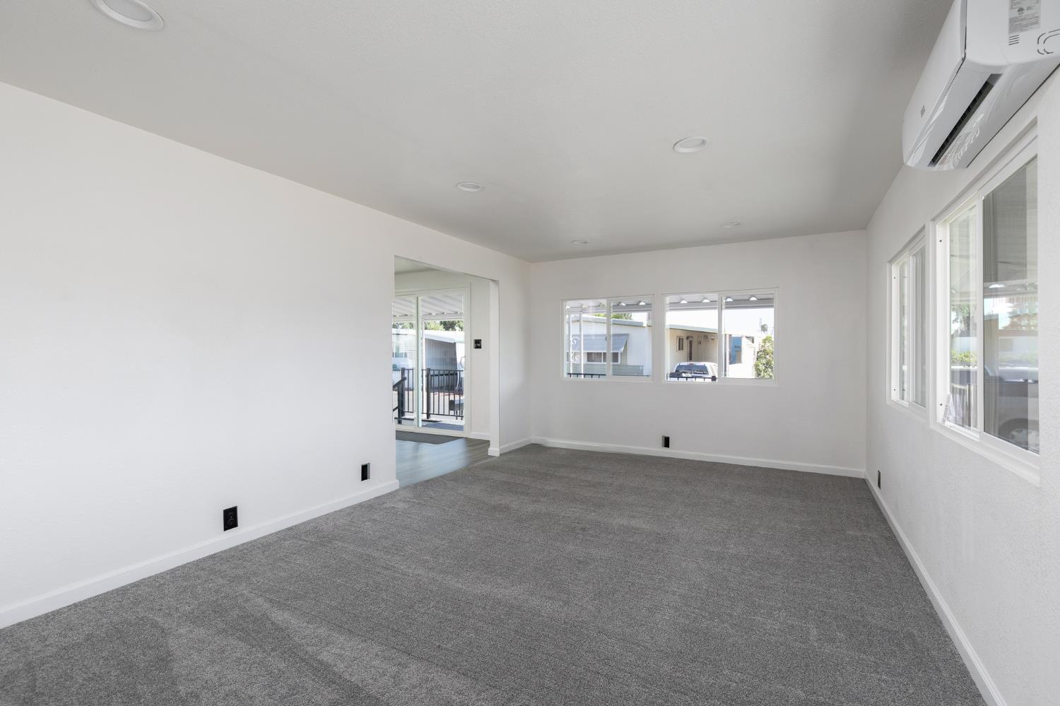 1272 Villa Ave #49, Clovis, CA 93612