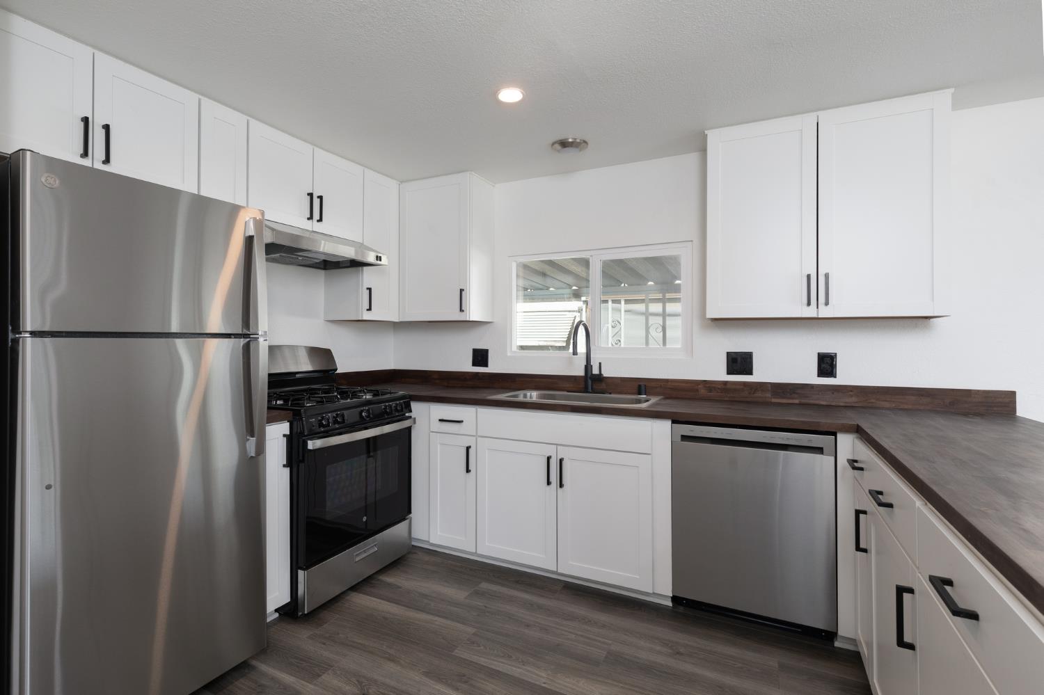 1272 Villa Ave #49, Clovis, CA 93612