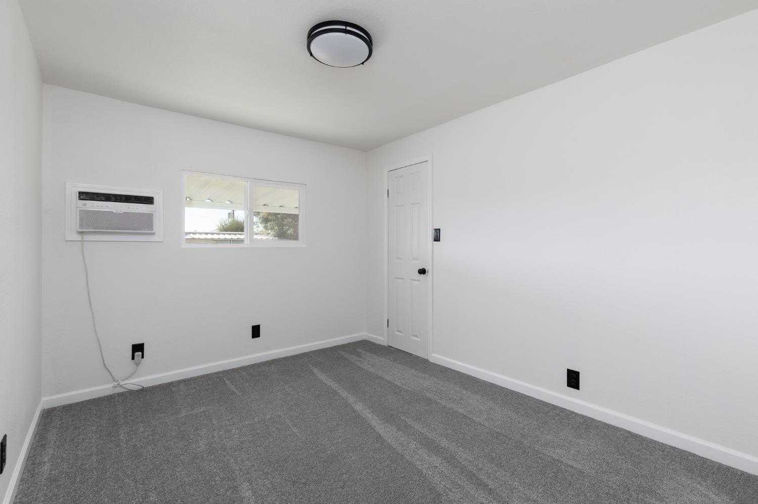 1272 Villa Ave #49, Clovis, CA 93612