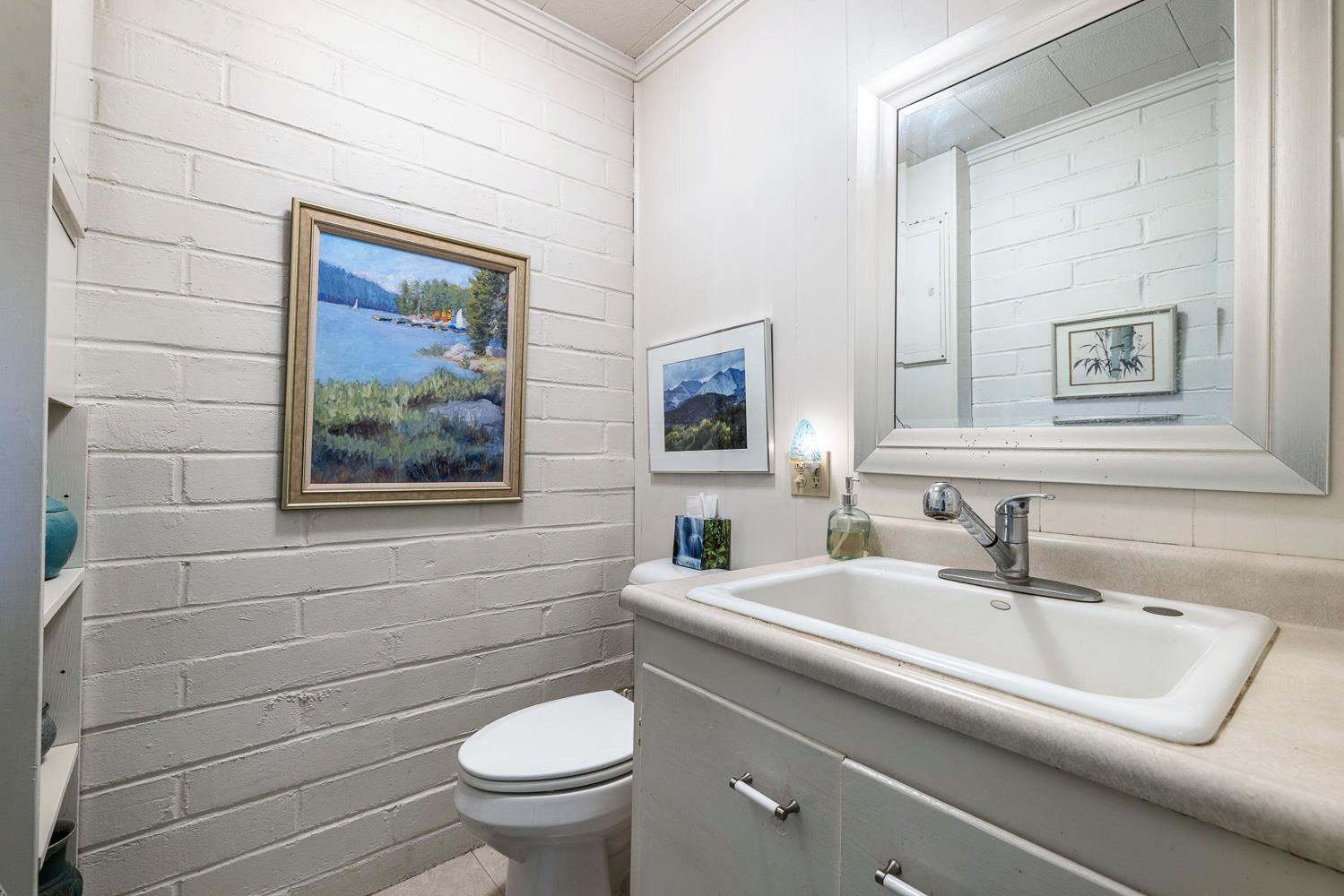 4511 N Thorne, Fresno, CA 93704