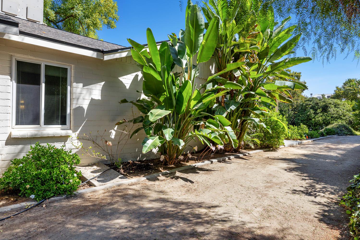 4511 N Thorne, Fresno, CA 93704