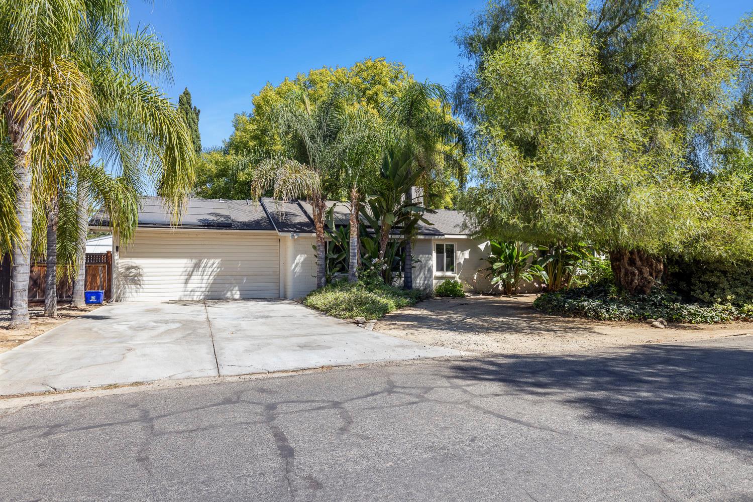 4511 N Thorne, Fresno, CA 93704
