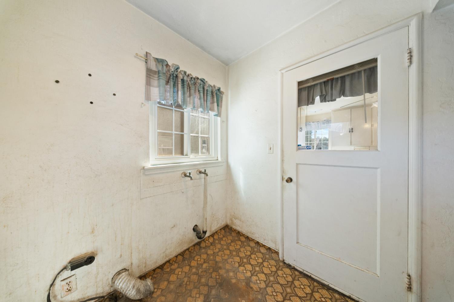1474 N Thorne Ave, Fresno, CA 93728