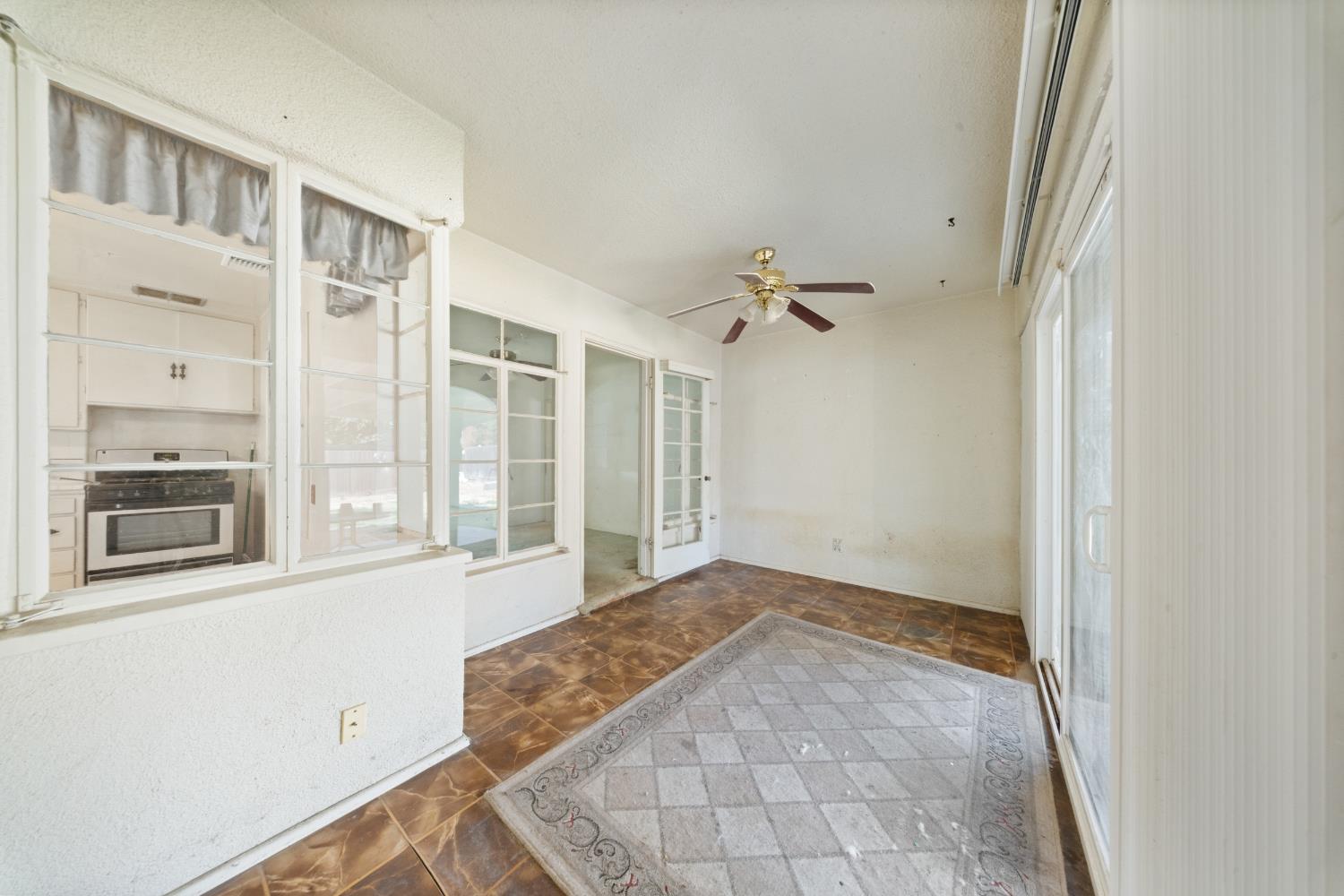 1474 N Thorne Ave, Fresno, CA 93728