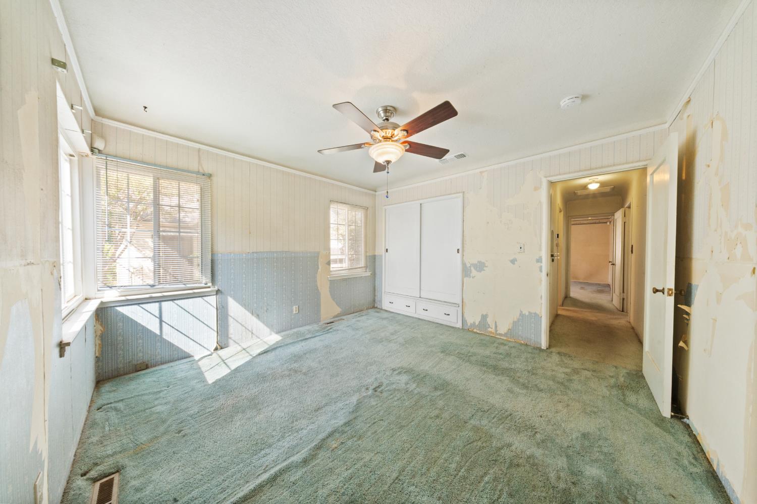 1474 N Thorne Ave, Fresno, CA 93728