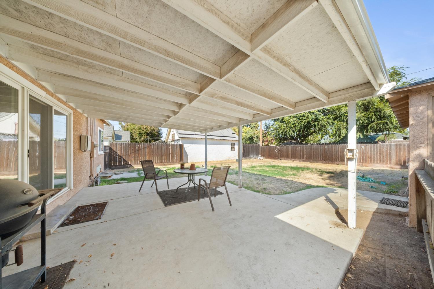 1474 N Thorne Ave, Fresno, CA 93728