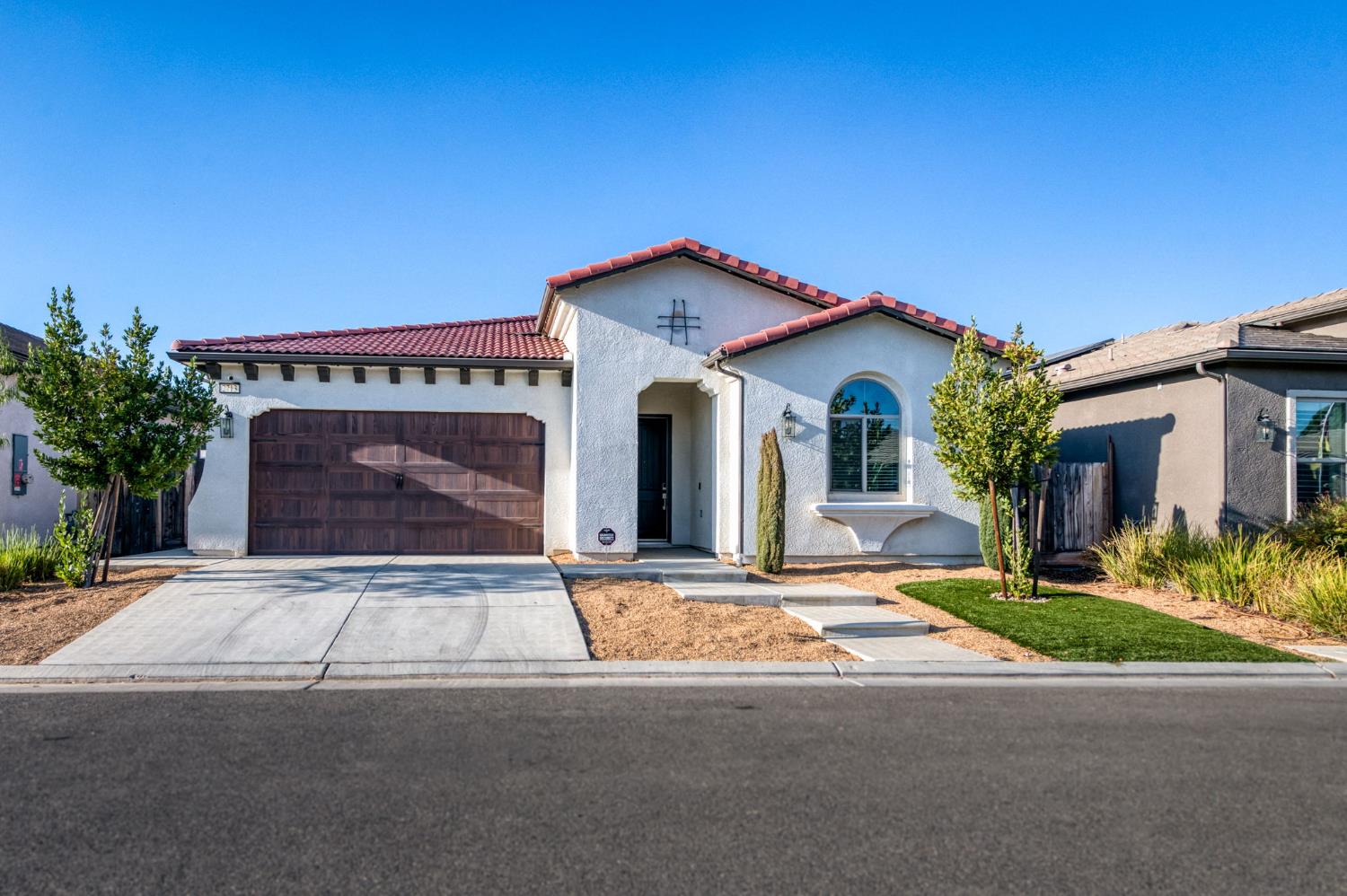 2713 Vermont Ave, Clovis, CA 93619